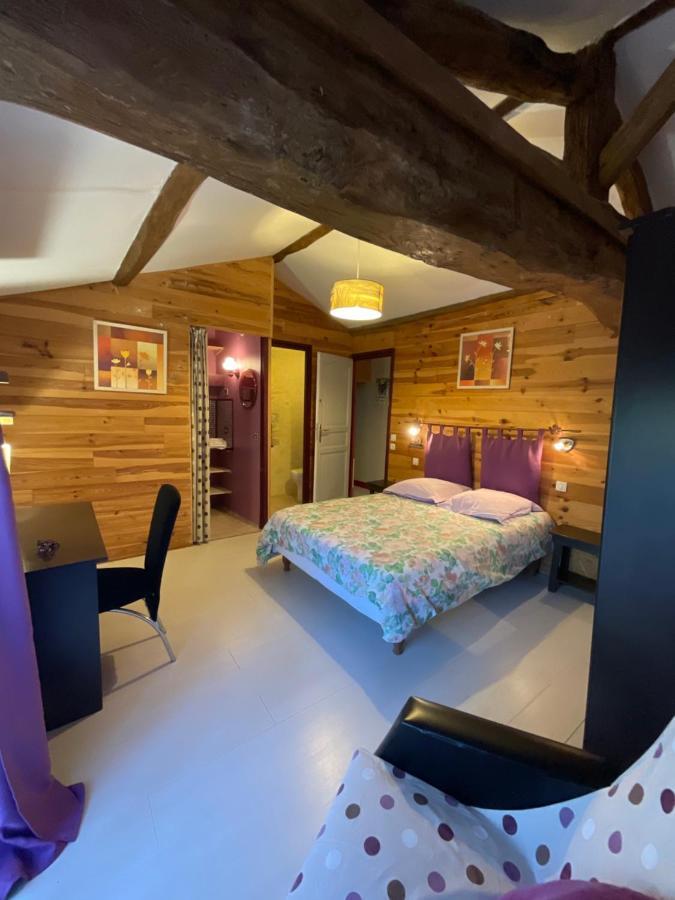 Chambres, Table D'Hotes Et Gites Les Mesanges Saint-Jean-de-Sauves Εξωτερικό φωτογραφία