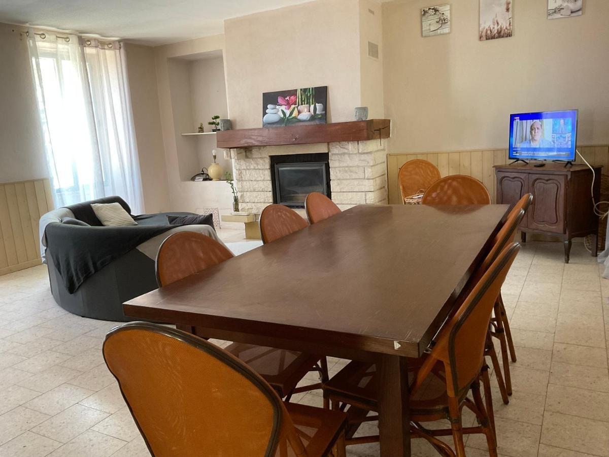 Chambres, Table D'Hotes Et Gites Les Mesanges Saint-Jean-de-Sauves Εξωτερικό φωτογραφία